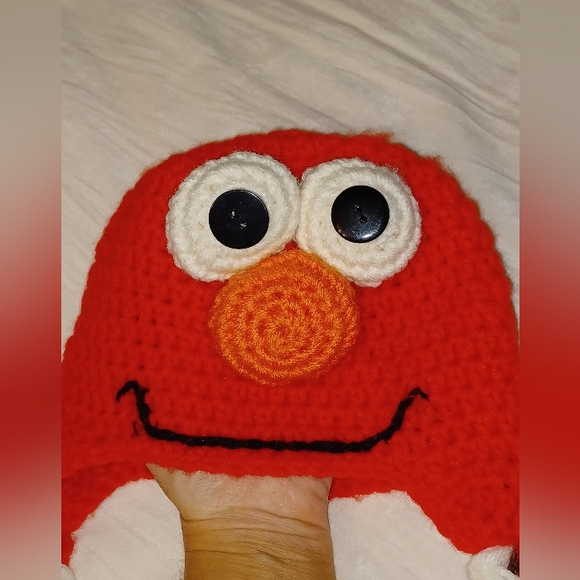 Elmo Chrochet Hat - Picture 2 of 3
